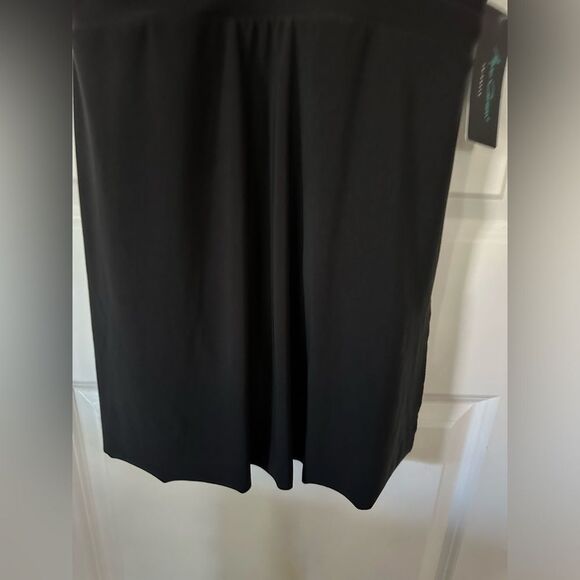 NWT Aqua Green Swimwear Black Swimsuit w/ Skirt Size Medium - Picture 4 of 12